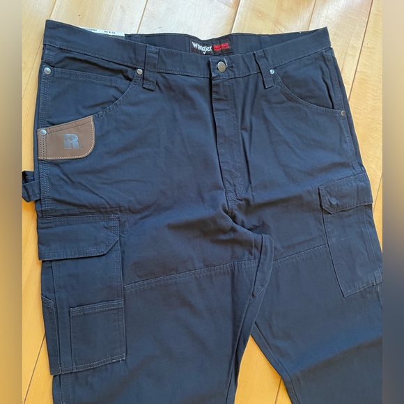 Men’s Wrangler Work Pant - Picture 5 of 7